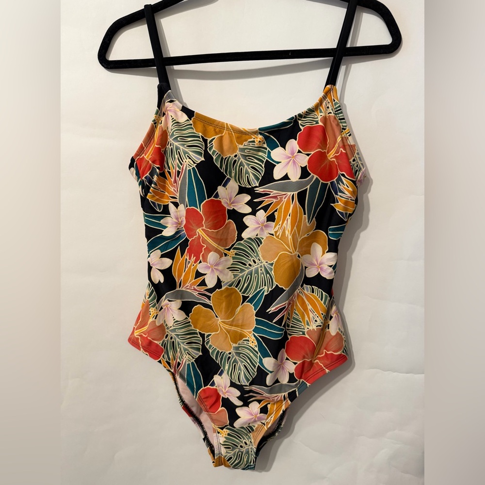 Hurly tropical print one piece swim suit, nwot